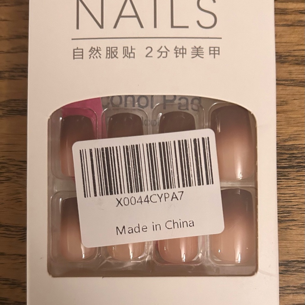 Natural‎ Ombre Press-On Nails
